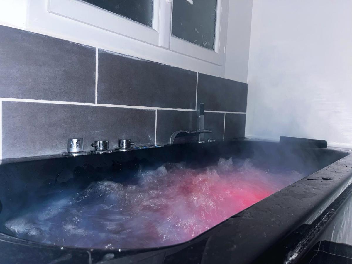 L'Oranger - Magnifique Studio Independant Sur Mougins Avec Jacuzzi Prive - Parking - Climatisation Exterior photo